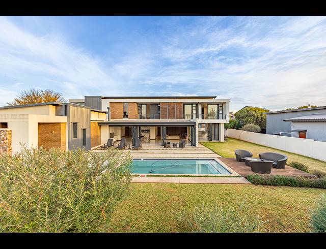 5 bed property to rent in WITFONTEIN